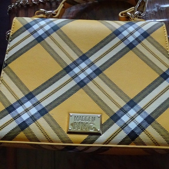 LIKE NEW NYC MADDEN PURSE - Picture 2 of 3